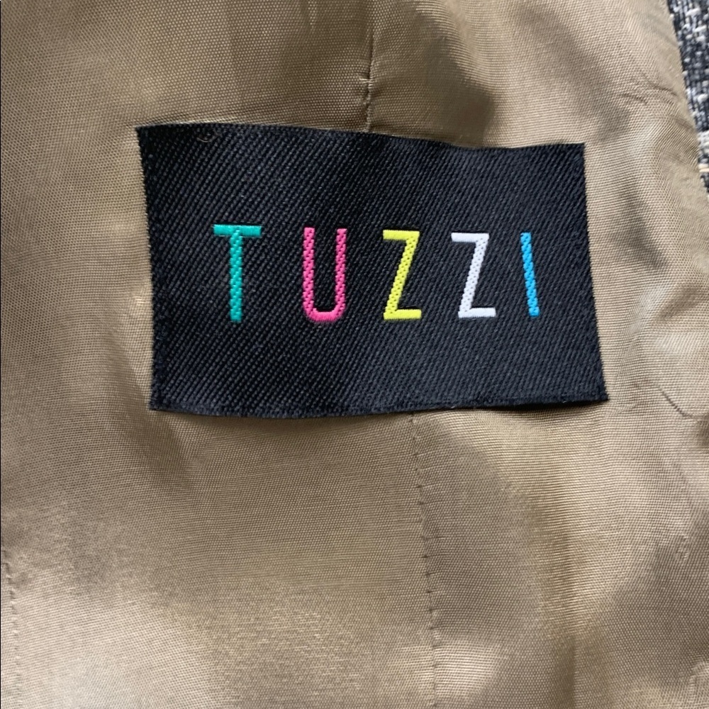 Tuzzi Fall or Winter Coat, 1 Front Pocket, Neutral, Size 40 - Picture 5 of 7
